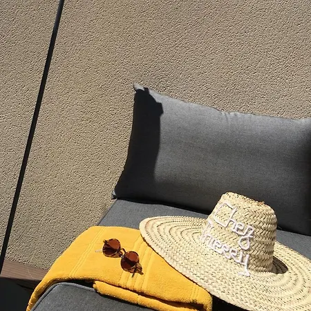 D'hotes Chez Thierry Nocleg ze śniadaniem Saint-Laurent-dʼAigouze