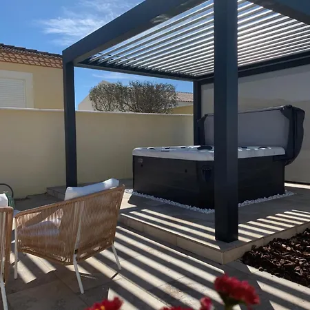 Bed & Breakfast D'hotes Chez Thierry Saint-Laurent-d'Aigouze